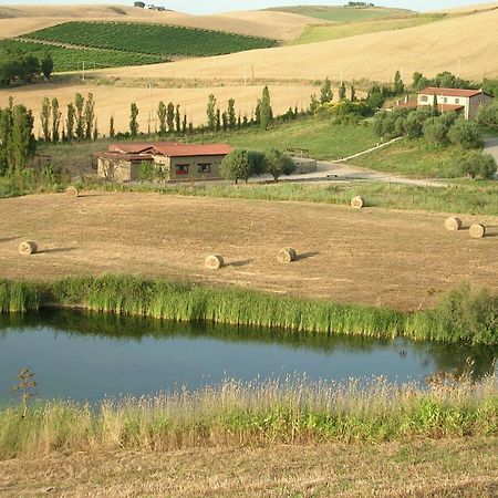 Casale Farnesiana B&B Tarquinia Bagian luar foto