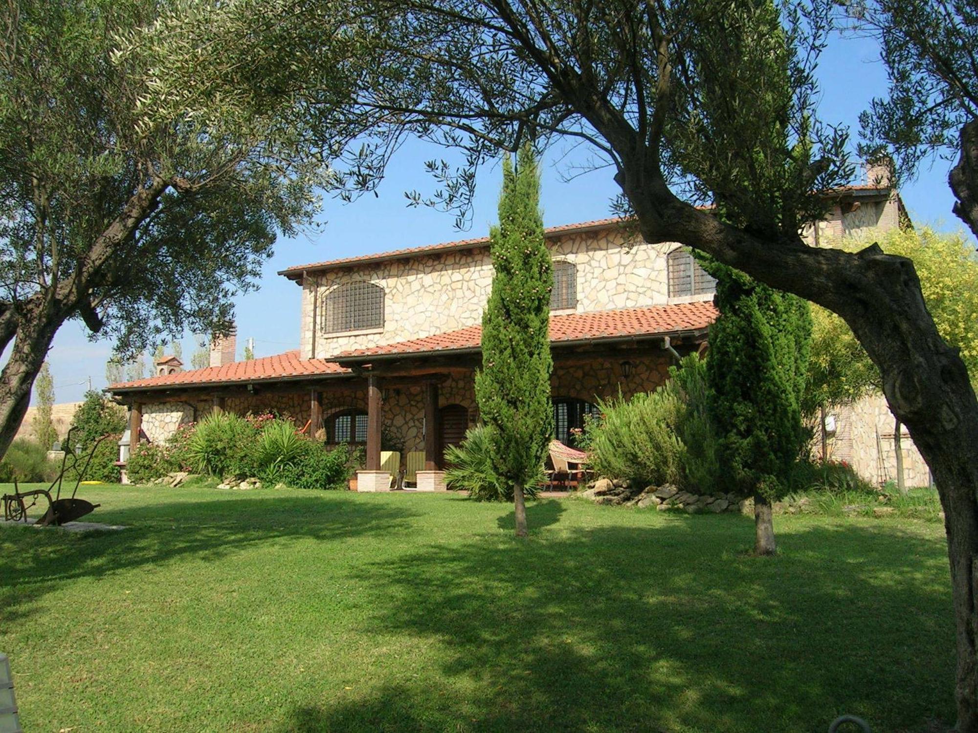 Casale Farnesiana B&B Tarquinia Bagian luar foto