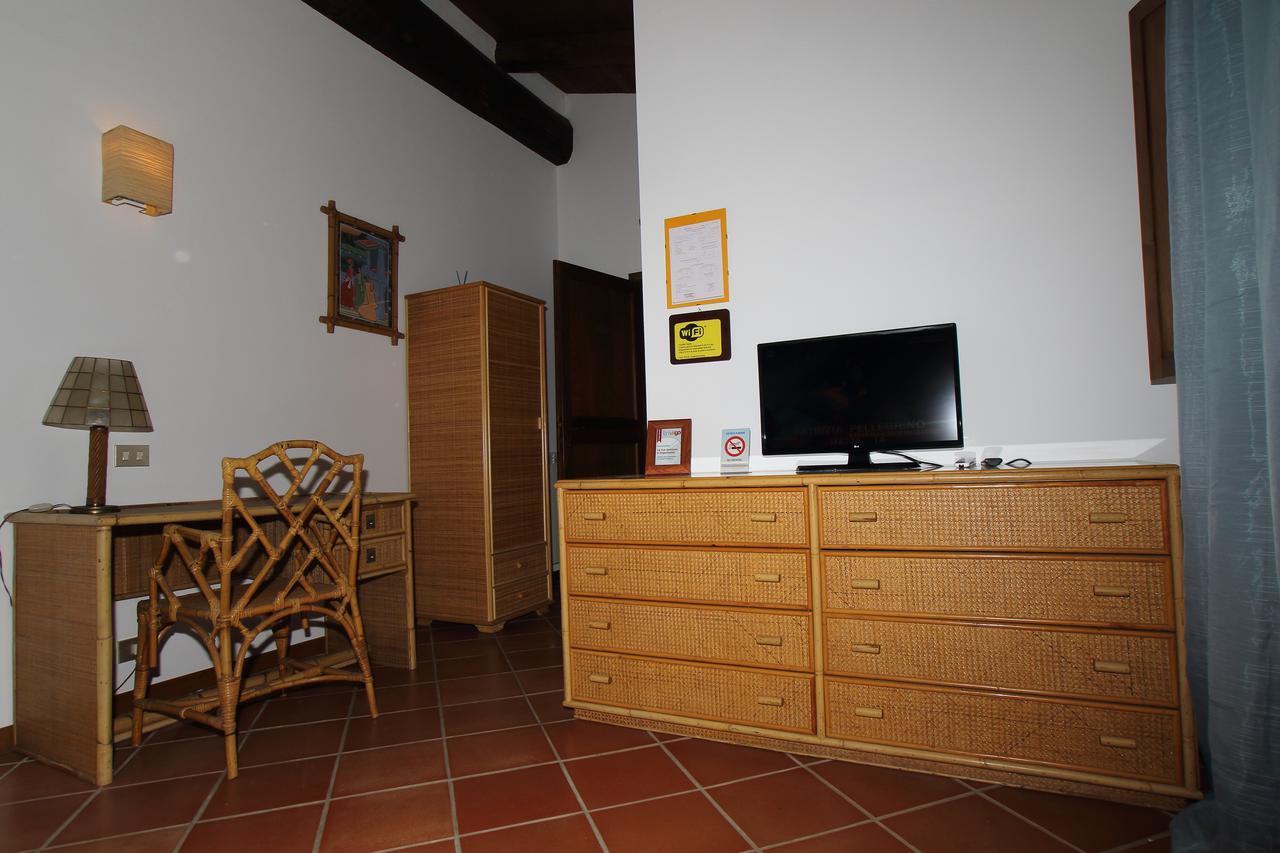 Casale Farnesiana B&B Tarquinia Bagian luar foto