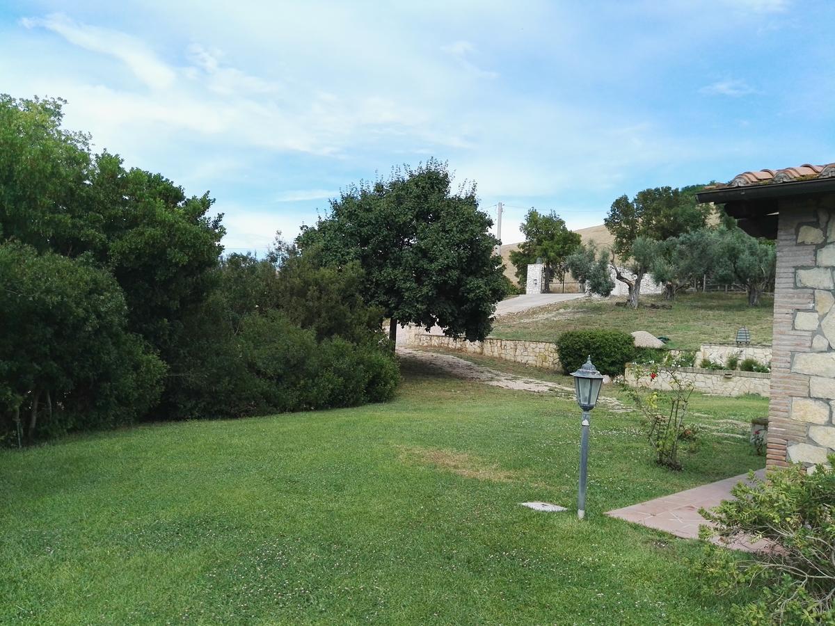 Casale Farnesiana B&B Tarquinia Bagian luar foto